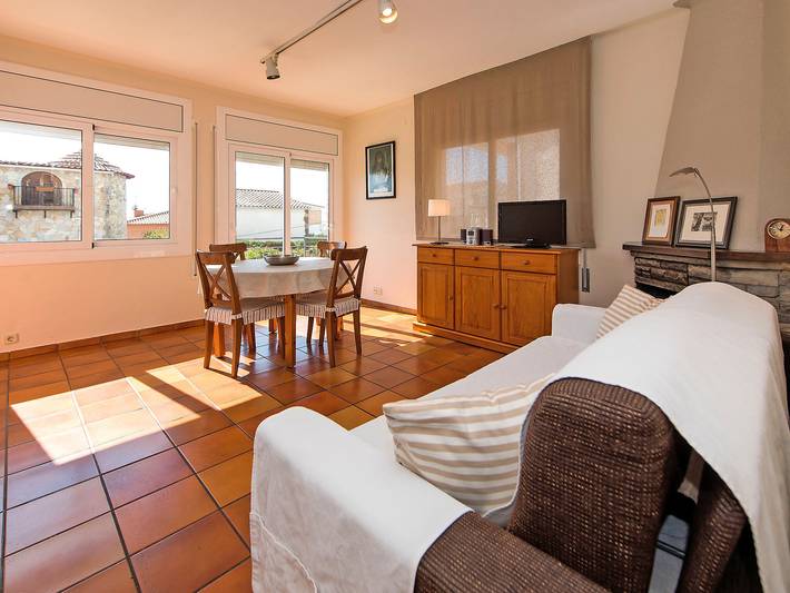 Location de vacances pour 4 personnes, avec jardin et terrasse, animaux acceptés à Pineda de Mar - 2