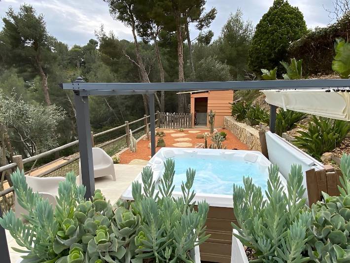 Chambre d’hôte pour 2 personnes, avec jacuzzi et piscine ainsi que jardin et sauna sur la Côte d'Azur - 3
