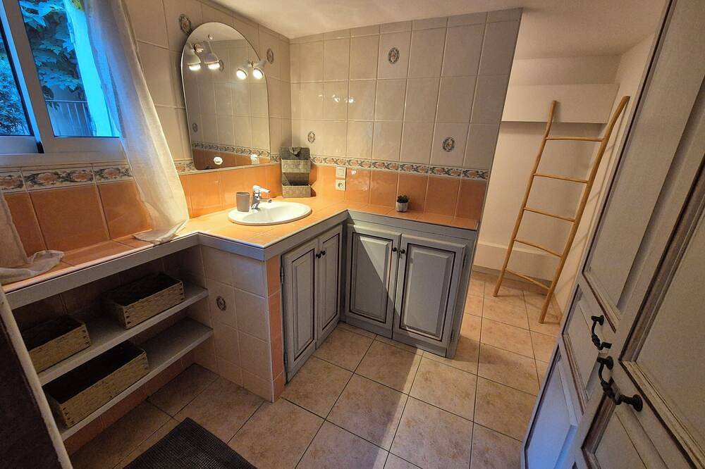 Ganze Wohnung, Appartement Indépendant Avec Piscine vue Luberon in Cavaillon, Regionaler Naturpark Luberon
