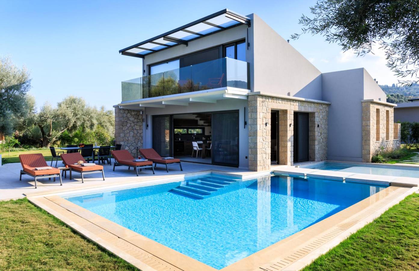 Stylish Contemporary Villa with Gardens and Pool near Beaches and Tavernas in Ligia, Grèce