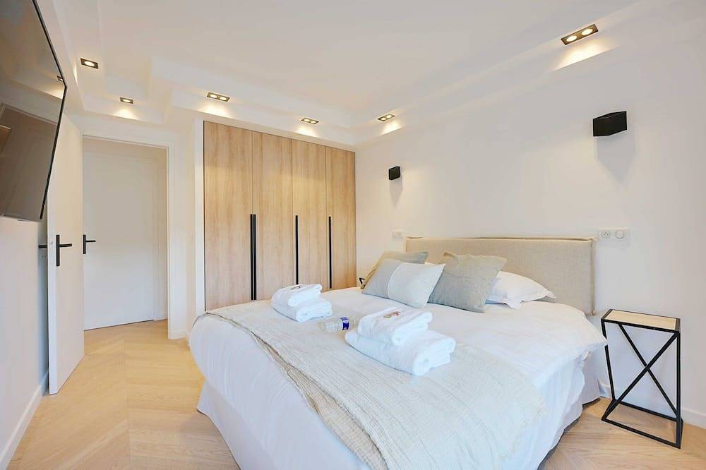 Apartamento entero, Encantador apartamento con aire acondicionado y in Suresnes, Altos del Sena
