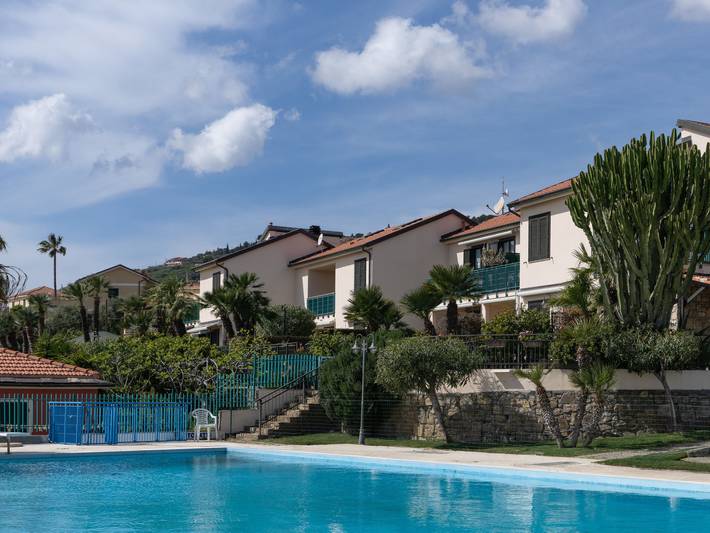 Ferienwohnung für 4 Personen, mit Balkon und Garten in Cipressa - 2