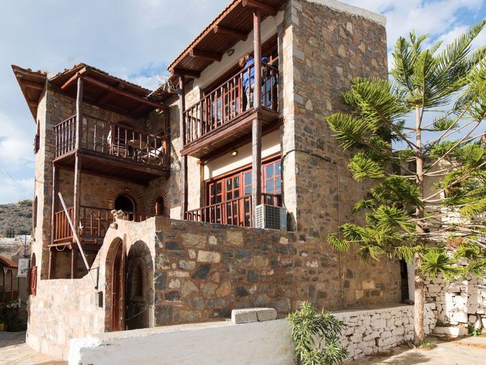 Ferienhaus für 6 Personen, mit Balkon und Terrasse sowie Pool in Elounda