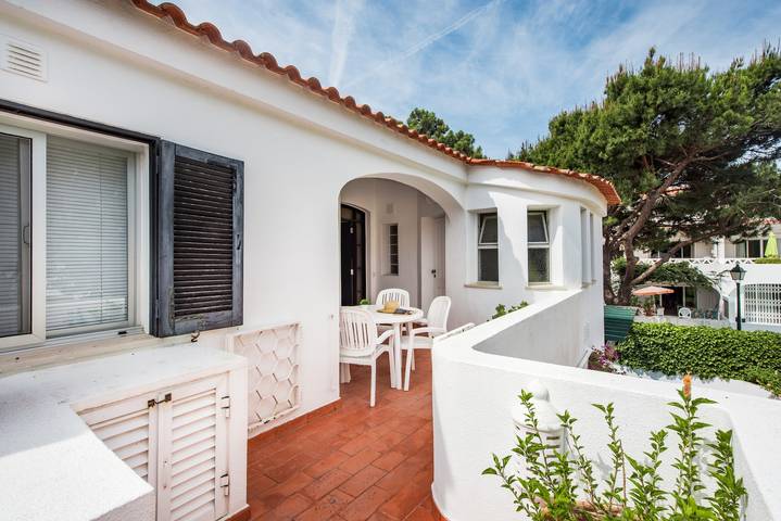 Apartamento inteiro, Apartamento "Mng Elliott 81c" com terraço privado e Wi-Fi in Vale do Lobo, Almancil