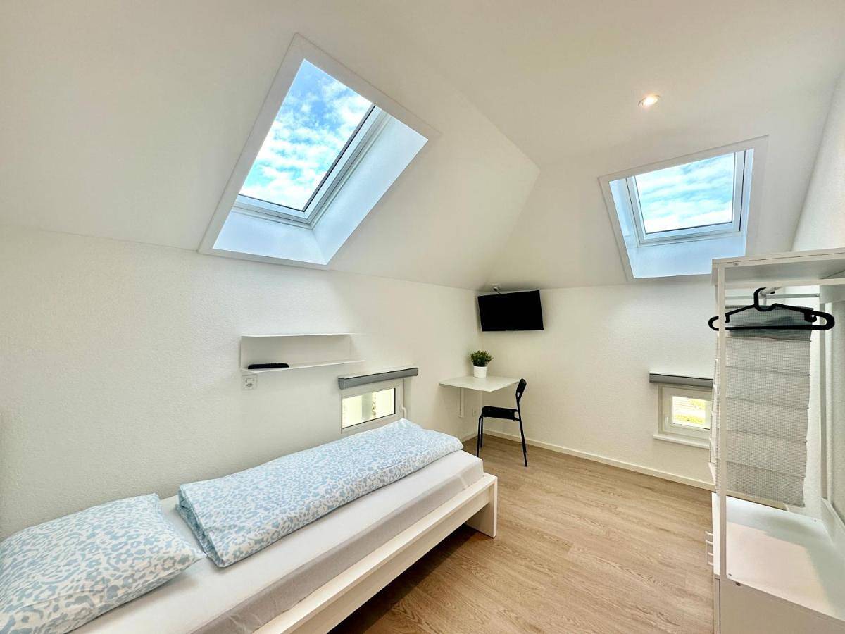 Ganze Ferienwohnung, Monteurzimmer - Worker's accommodation - Zimmerzuvermieten in Deitingen Derendingenstrasse in Deitingen, Kanton Solothurn