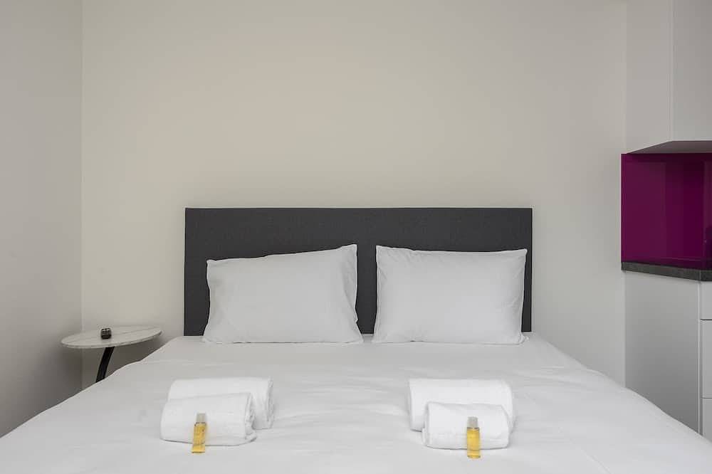 Ganze Wohnung, Urban Oasis with Queen Bed and City View (Be-39) in Zürich, Bezirk Zürich