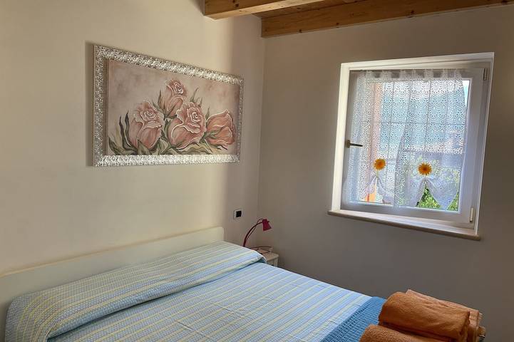 Super Preis September-Oktober drei Minuten vom Strand entfernt Sat-Wi-Fi Parkplatz in Cassone di Malcesine, Malcesine