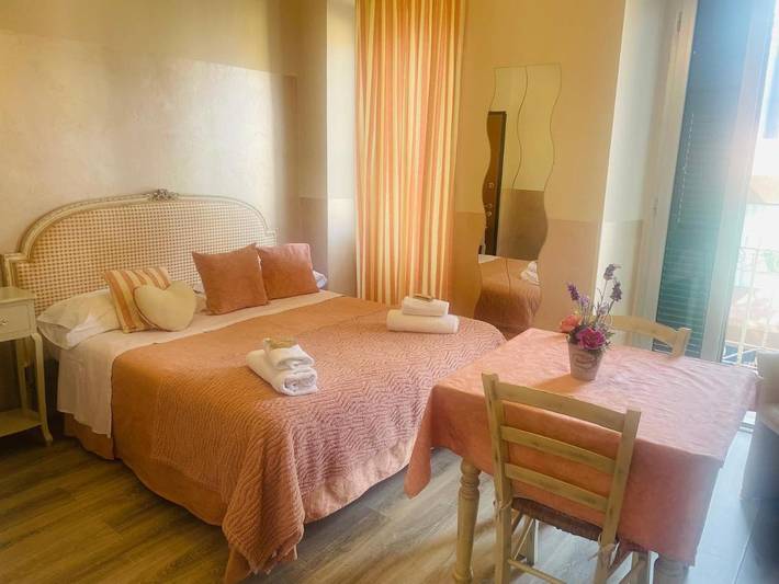 B&b per 2 persone, con balcone in Sanremo