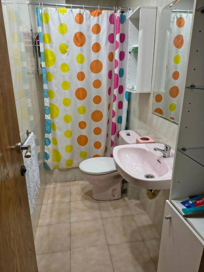 Double Room with Shared Bathroom in Barcelona Centre, Barcellona