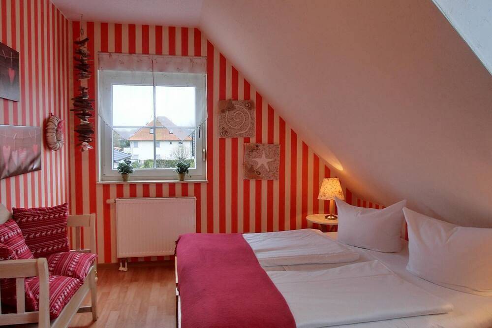 Ferienhaus - Luxus-Ferienhaus mit Wlan für 8 Pers. Jetzt mit Wallbox in Graal-Müritz, Rostock und Umgebung