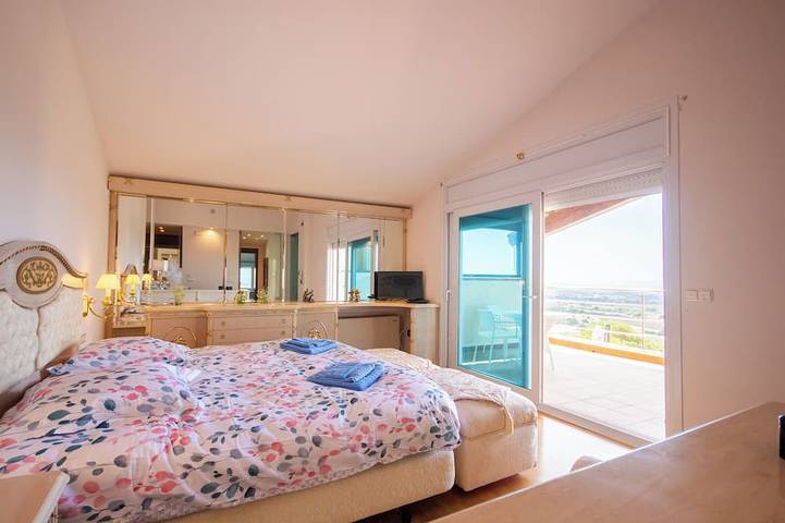 Ferienhaus für 10 Personen, mit Whirlpool und Sauna sowie Garten in Palau-saverdera - 2