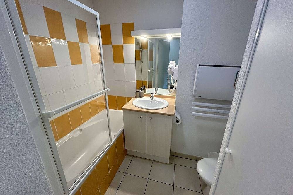 Entire apartment, Studio cabin with wifi and parking - 4 guests in Arreau, French Pyrenees