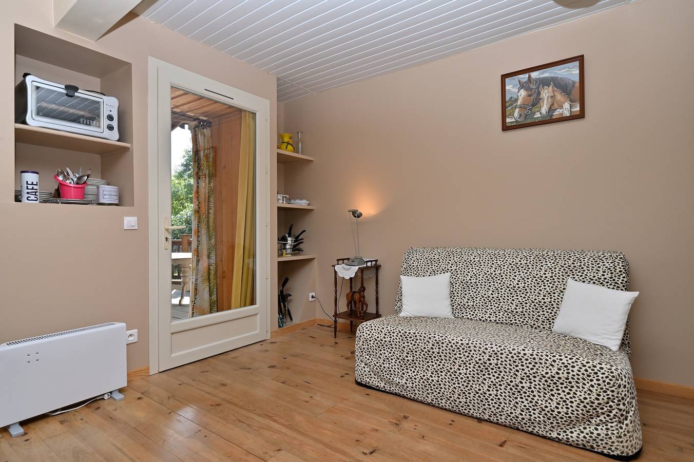 Casa de Vacaciones 'Entre Caballos Mérens' con Terraza Privada y Balcón in Castelnau-Durban, Parque Natural Regional de los Pirineos de Ariège