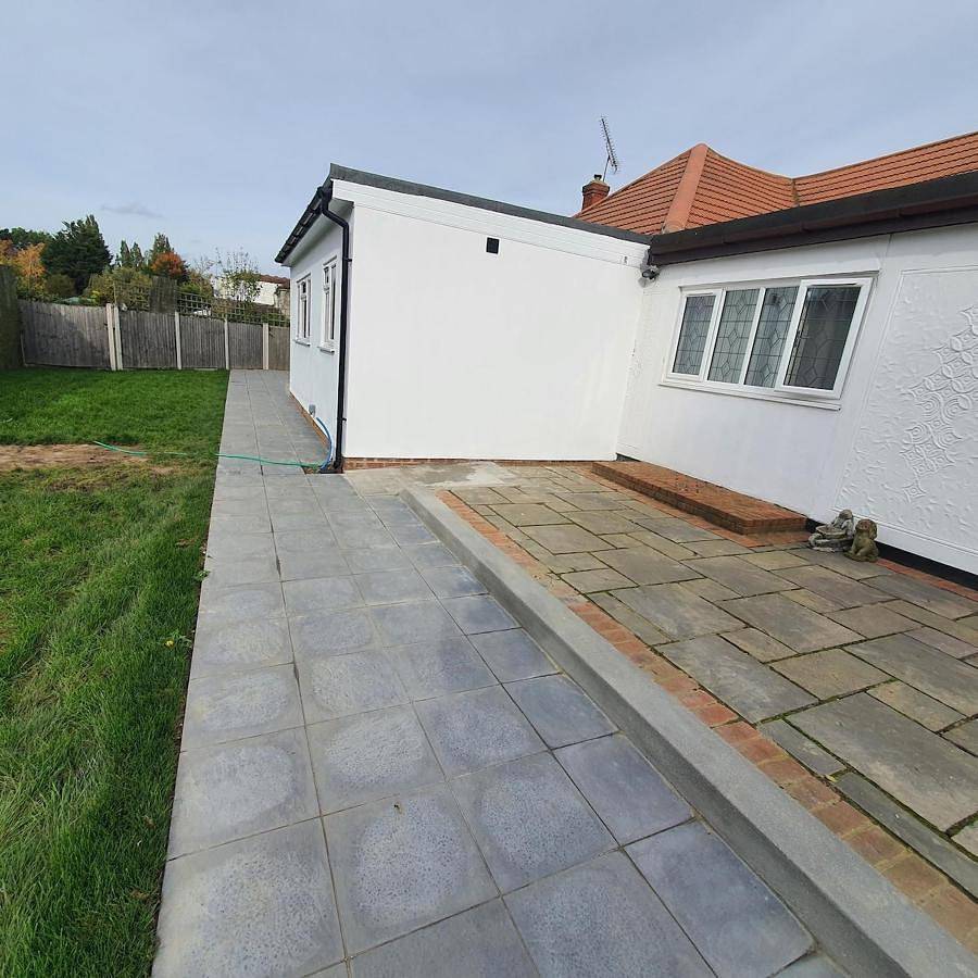 Ganze Wohnung, 6 Bedroom Bungalow in Upminster in Havering, London