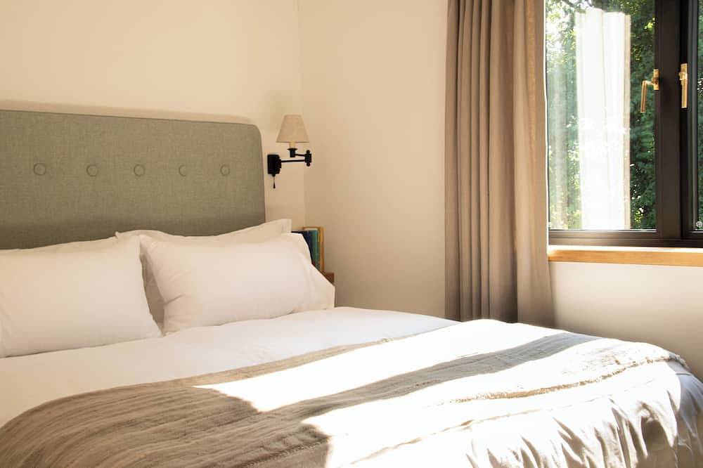 Beautiful re-imagined country chapel in peaceful hamlet in Kent