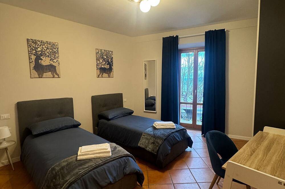 Ganze Wohnung, Lakefront In The Historic Center in Trevignano Romano, Braccianosee