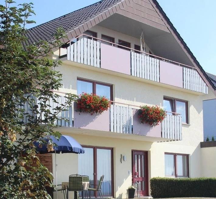 Ferienwohnung für 4 Personen, mit Terrasse in Tengen