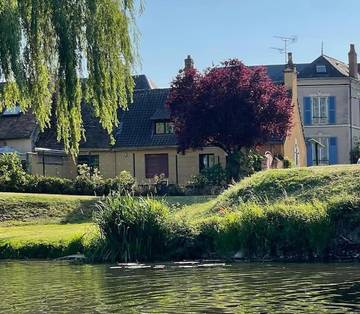 Gîte pour 6 personnes, avec jardin dans Fillé sur Sarthe