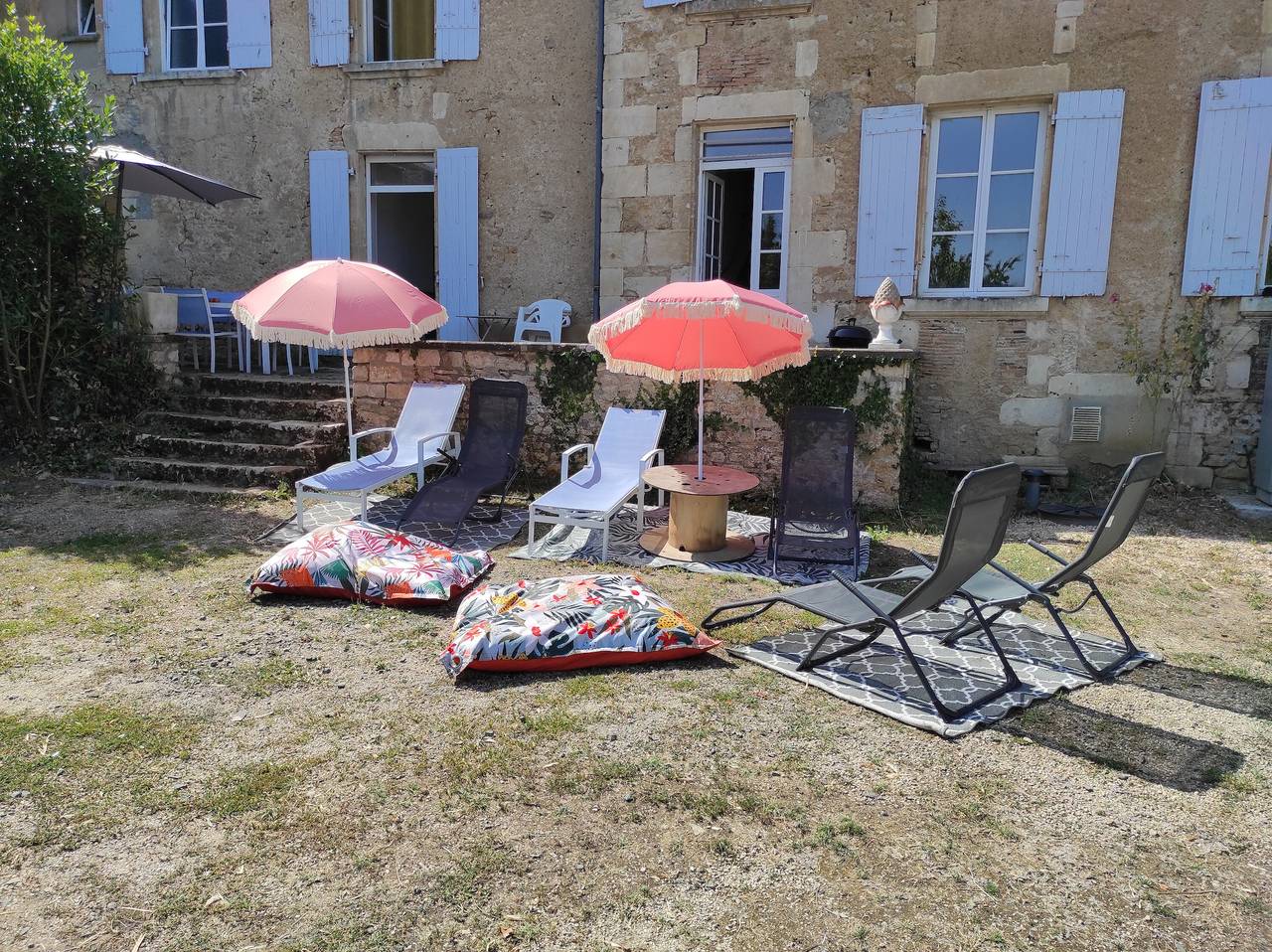 Casa de campo 'Val D'egray' con terraza privada, jardín privado y Wi-Fi in Champdeniers-Saint-Denis, Región de Niort