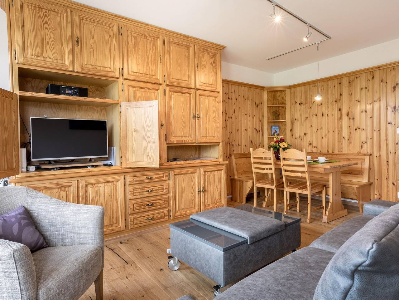 Ganze Ferienwohnung, Casa Viktoria B26 - Appartement/Fewo, Bad, Wc, 4-Bettwohnung in Arosa, Plessur Alpen