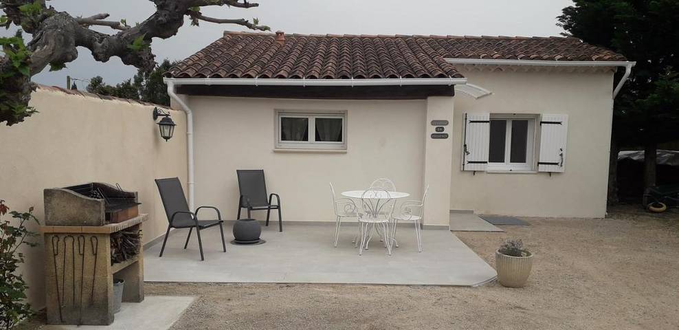 Location de vacances pour 2 personnes, avec vue et terrasse à Monteux - 4