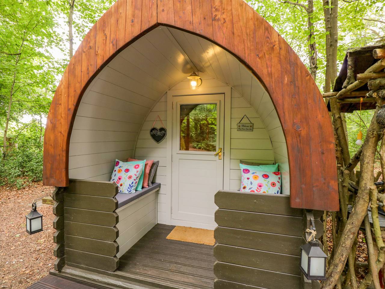 Bluebell Glamping Pod in Hampshire
