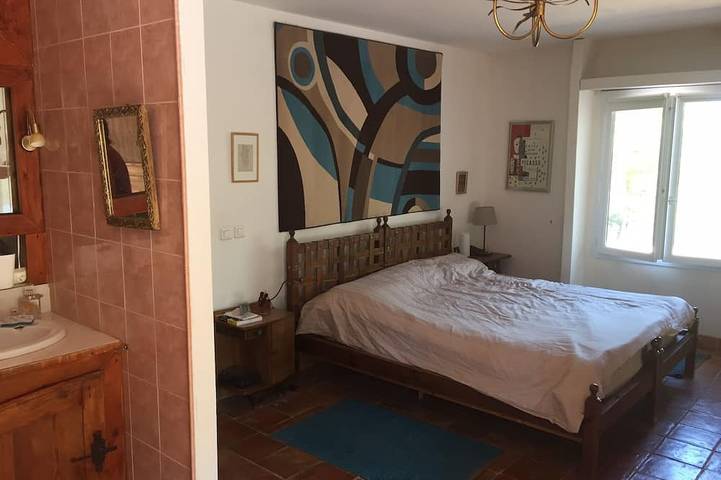 Beautiful Provencal-style house with 360-degree views in Rousset, Aix-en-Provence region