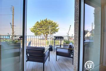 Gîte pour 6 personnes, avec terrasse et jardin dans Plage De Saint Cado Belz