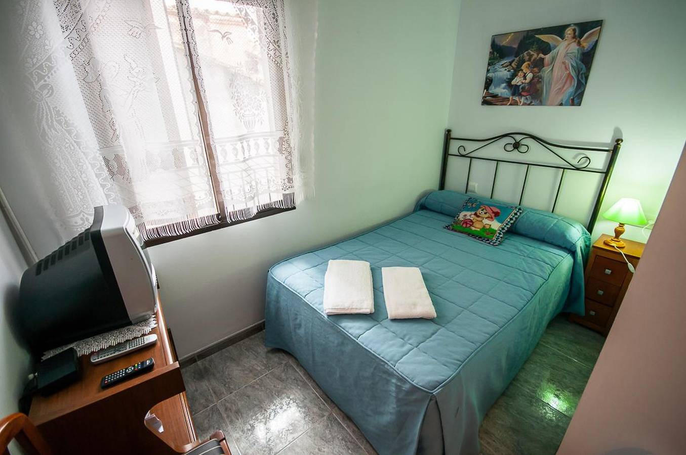 Apartamento entero, Apartamento moderno en Plasencia con balcón y estacionamiento in Plasencia, Provincia de Cáceres