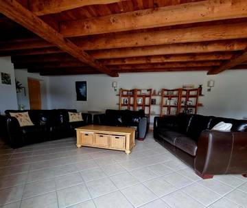 Location de vacances pour 8 personnes, avec terrasse à Authon-Ébéon