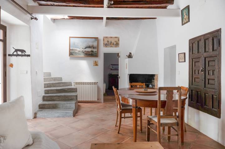 Charmante Villa Can Vicent Masia mit Pool, Bergblick, Wlan, Terrasse und Garten in Sant Agustí des Vedrà, Sant Josep de sa Talaia