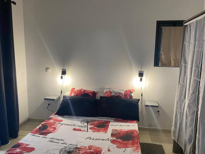 Gîte pour 2 personnes, avec jardin dans Les Lianes - 4