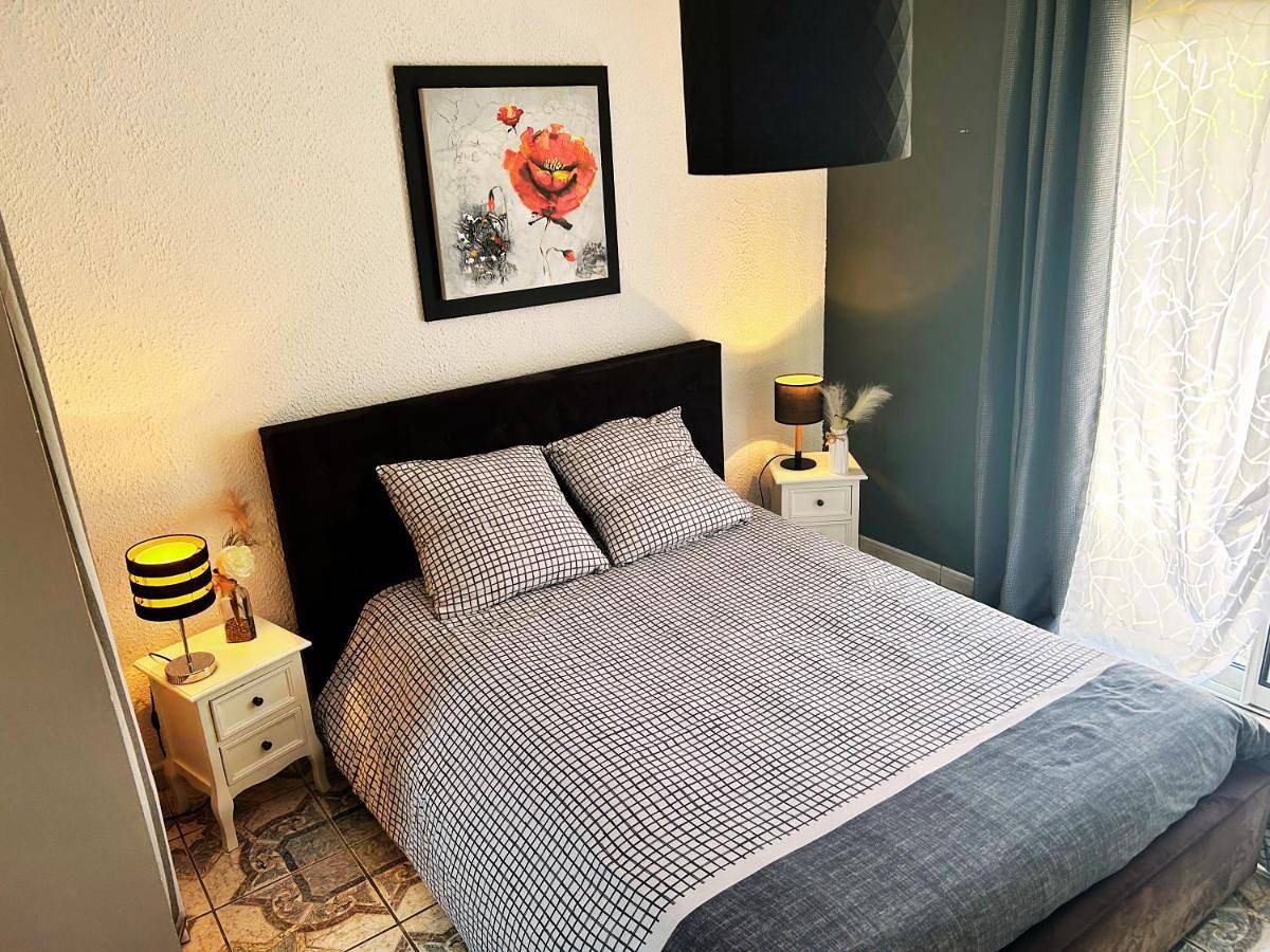Appartement entier, Maison en rez de jardin - L'Écrin Provençal in Puget-sur-Argens, Côte méditerranéenne (France)