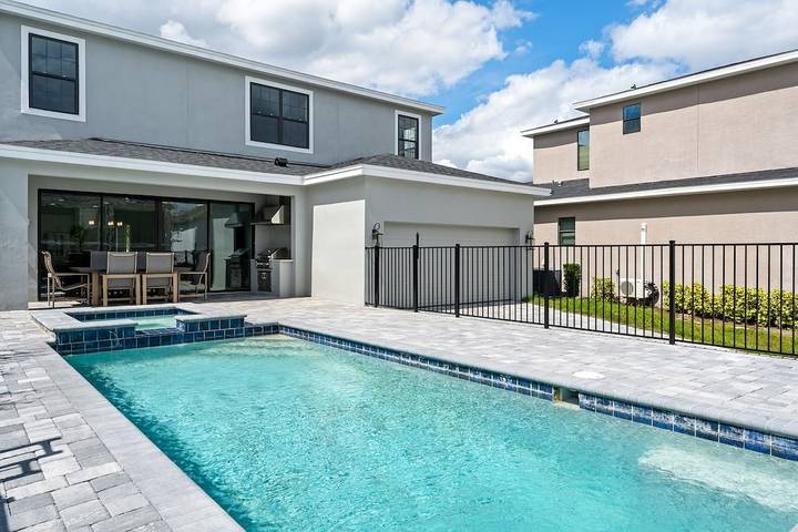 Vacation rental for 12 people, with pool and balcony in Celebration