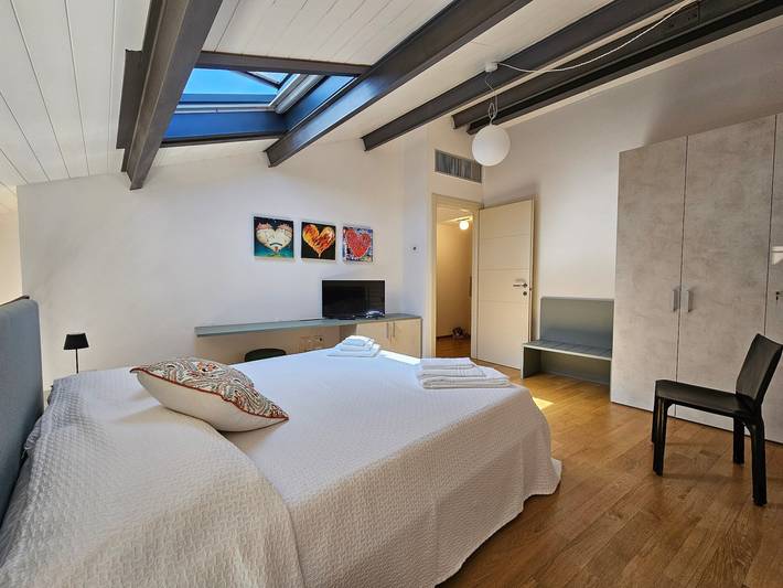 Ganze Wohnung, Ferienwohnung 'Borgo Verde Centro Storico' mit privatem Parkplatz, Wlan & Klimaanlage in Lucca, Lucca Provinz