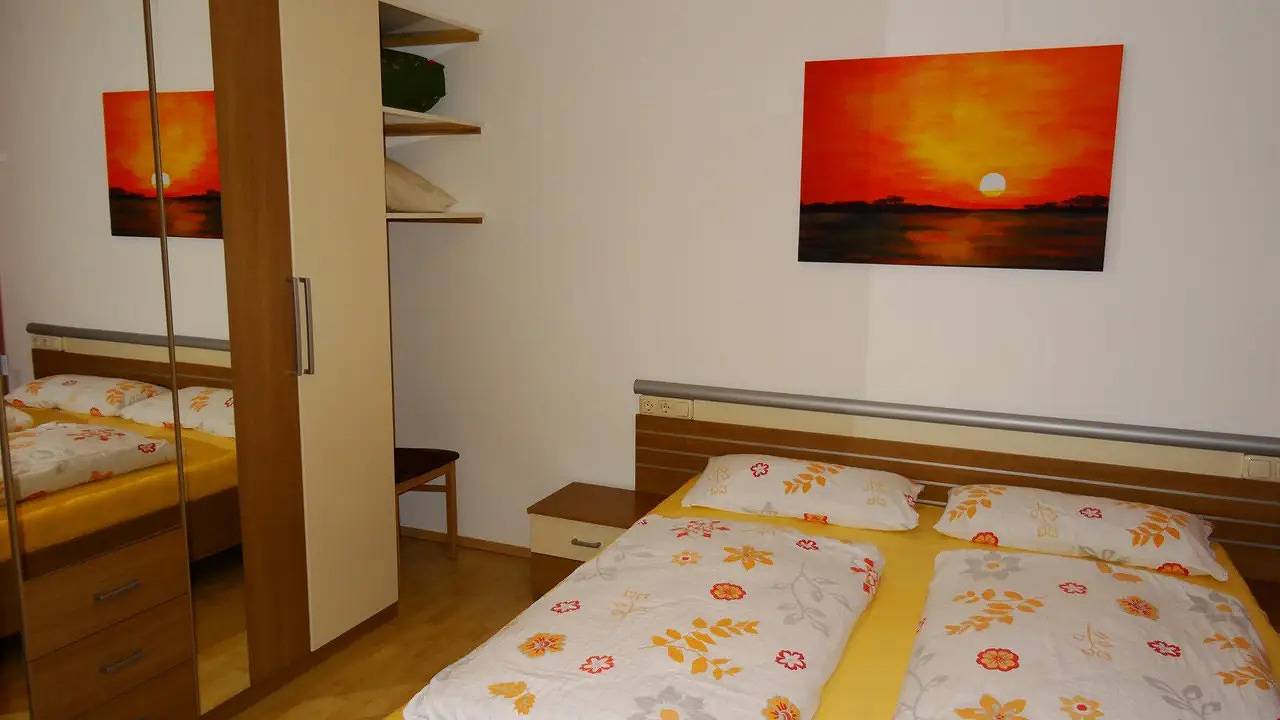 Ganze Ferienwohnung, Ferienwohnung für 2 Personen (35 m²) in Heinfels in Villgratner Berge, Heinfels