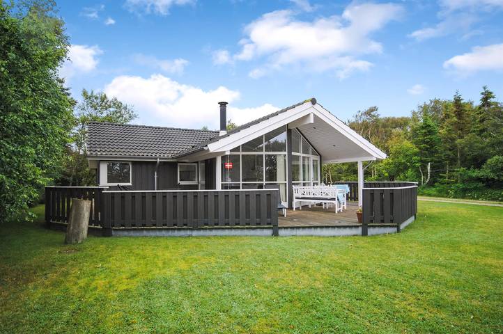 Ferieudlejning for 6 personer, med terrasse og have i Limfjorden