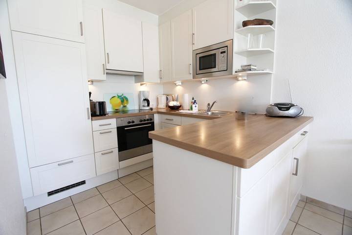 Ganze Wohnung, Gemütlich eingerichtete Ferienwohnung mit drei Zimmern in ruhiger Lage in Wenningstedt, Sylt
