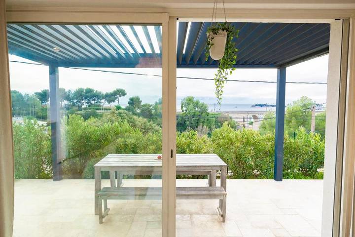 Maison d’hôte pour 6 personnes, avec vue ainsi que terrasse et piscine à Sanary-sur-Mer - 4
