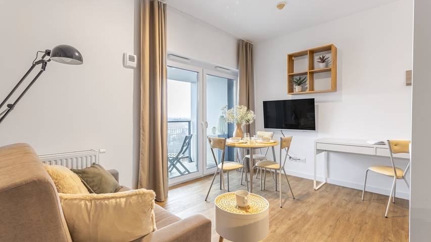 Entire holiday apartment, Holiday apartment for 3 people with balcony in Wrocław, Lower Silesia