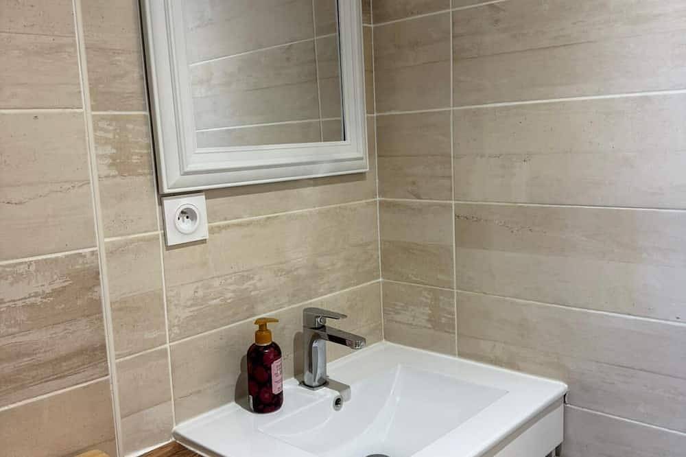 Apartamento entero, 1-Bedroom Apartment in the Heart of Evreux in Évreux, Región de Évreux