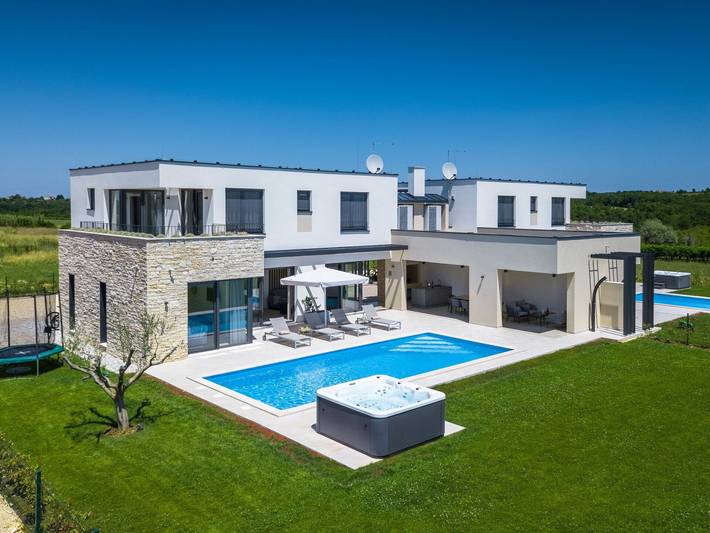 Villa voor 20 personen, met tuin en whirlpool - 1