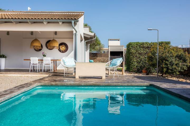 Ferienhaus Santa Eulàlia 54 mit WLAN, Klimaanlage, Pool, Klimaanlage und Terrasse; Parkplatz vorhanden in Santa Margalida, Mallorca Norden