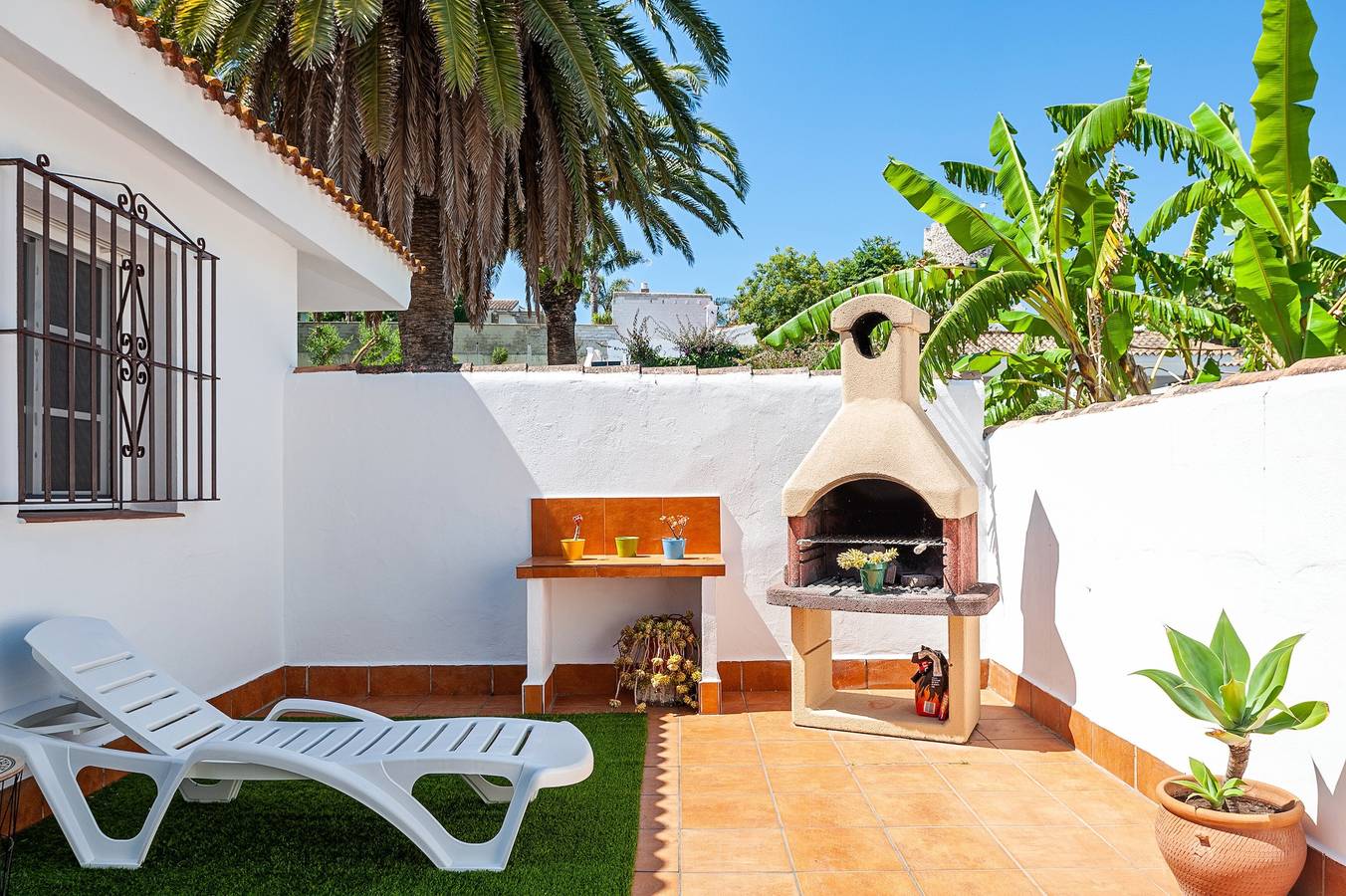 Apartamento entero, Apartamento con aire acondicionado en la playa cerca del centro de la ciudad con gran terraza in La Fontanilla, Conil de la Frontera