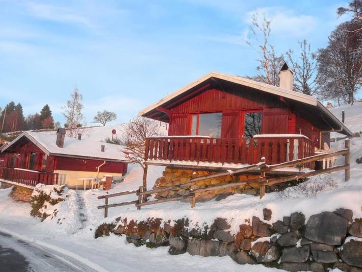 Chalet pour 4 personnes, avec piscine et balcon