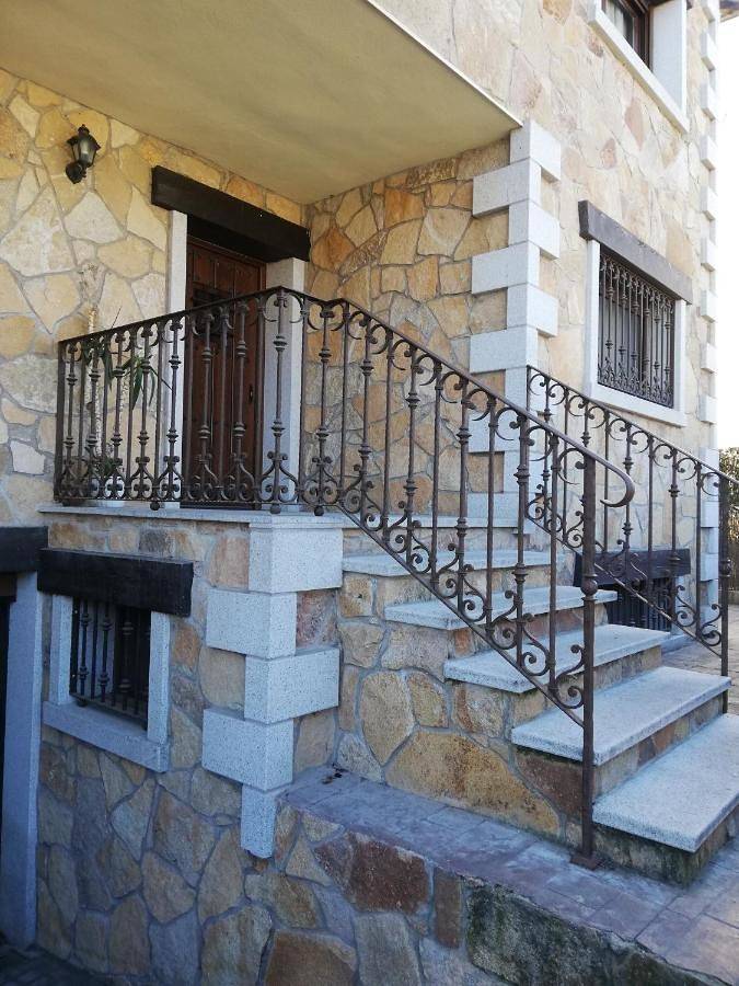 Casa de vacaciones para 16 personas, con jardín además de vistas y piscina en Provincia de Madrid - 3