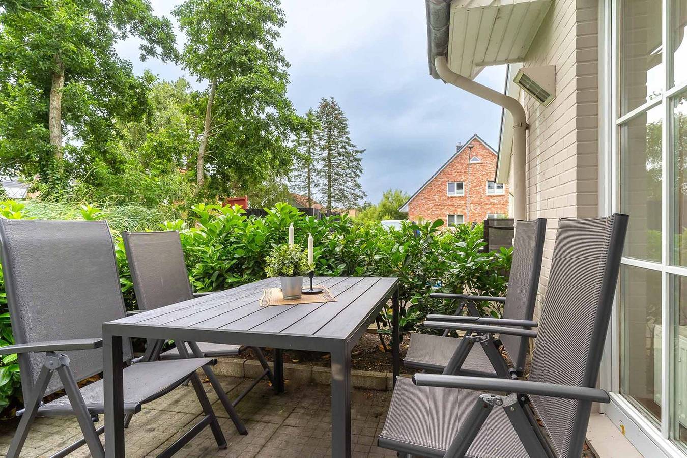Apartamento entero, Erholungsparadies in St. Peter-Ording: Charmante Ferienwohnung mit Terrasse in St. Peter-Bad, St. Peter-Ording