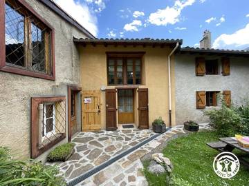 Gîte pour 3 personnes, avec jardin à Montségur