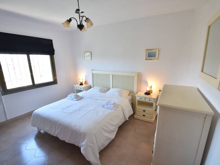 Casa rural para 6 personas, con jardín además de piscina y terraza, Familias con niños en Provincia de Alicante - 3