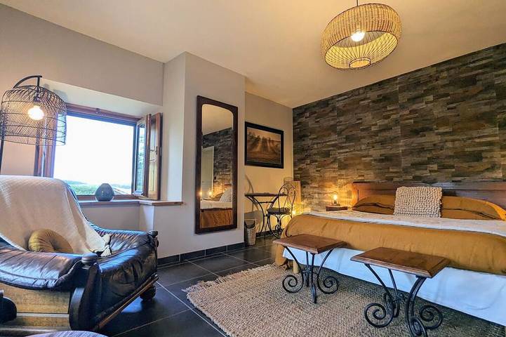 Location de vacances pour 2 personnes, avec Jardin à Saint-Privat-d'Allier - 2